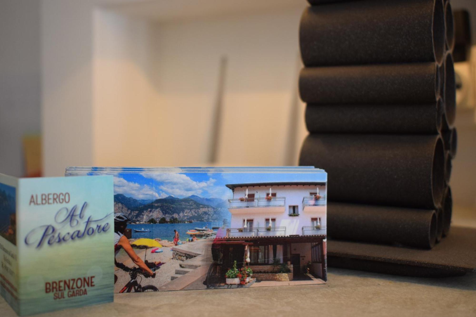 Albergo Al Pescatore เบรนโซเน ซูล การ์ดา ภายนอก รูปภาพ