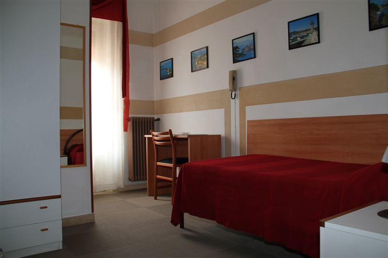 Albergo Al Pescatore เบรนโซเน ซูล การ์ดา ภายนอก รูปภาพ