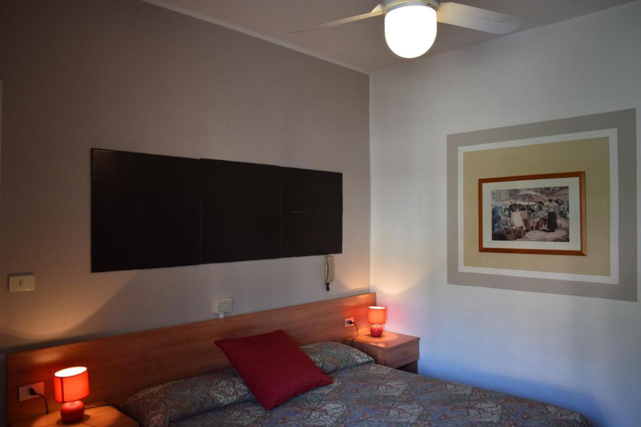 Albergo Al Pescatore เบรนโซเน ซูล การ์ดา ภายนอก รูปภาพ