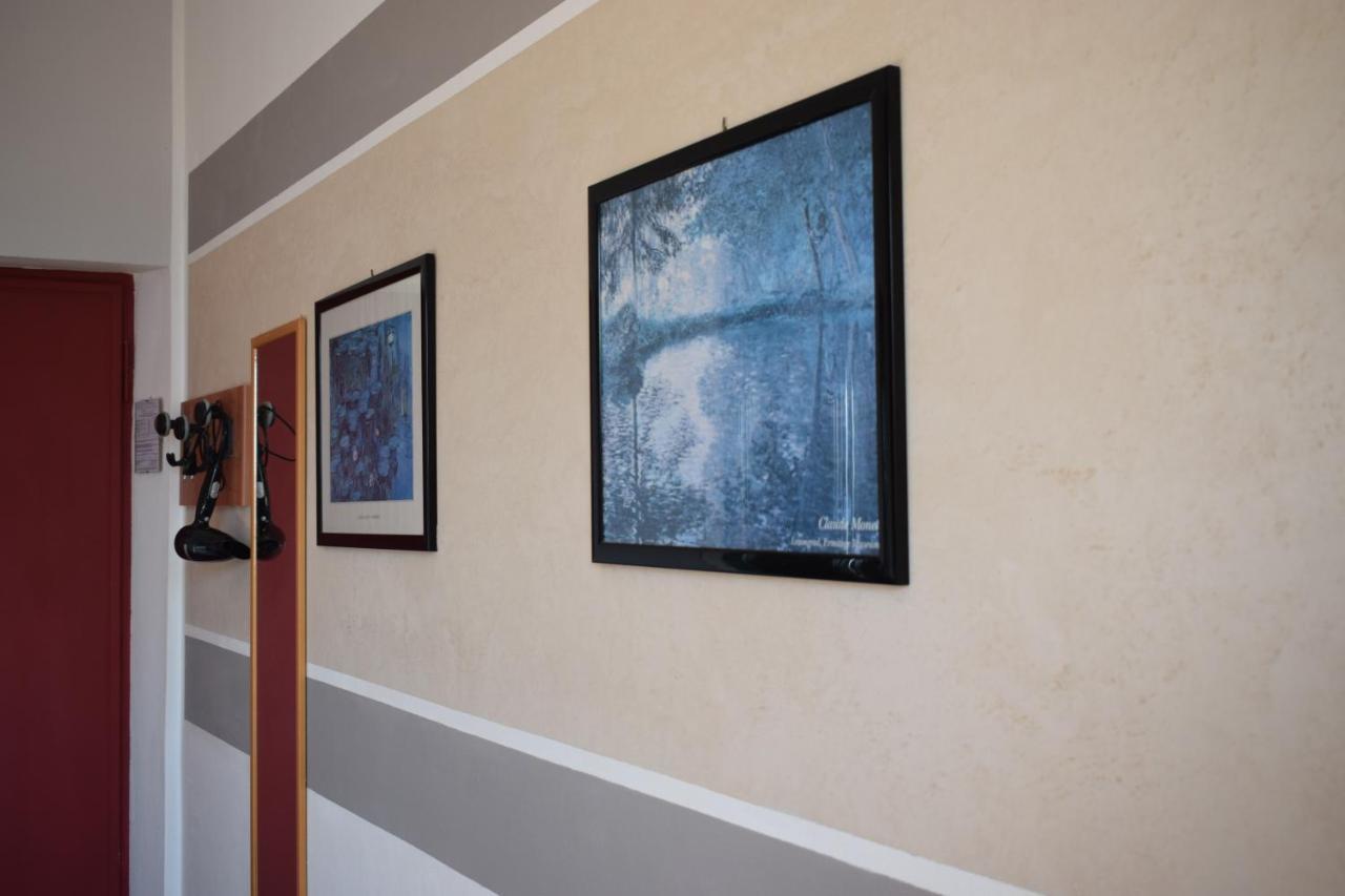 Albergo Al Pescatore เบรนโซเน ซูล การ์ดา ภายนอก รูปภาพ