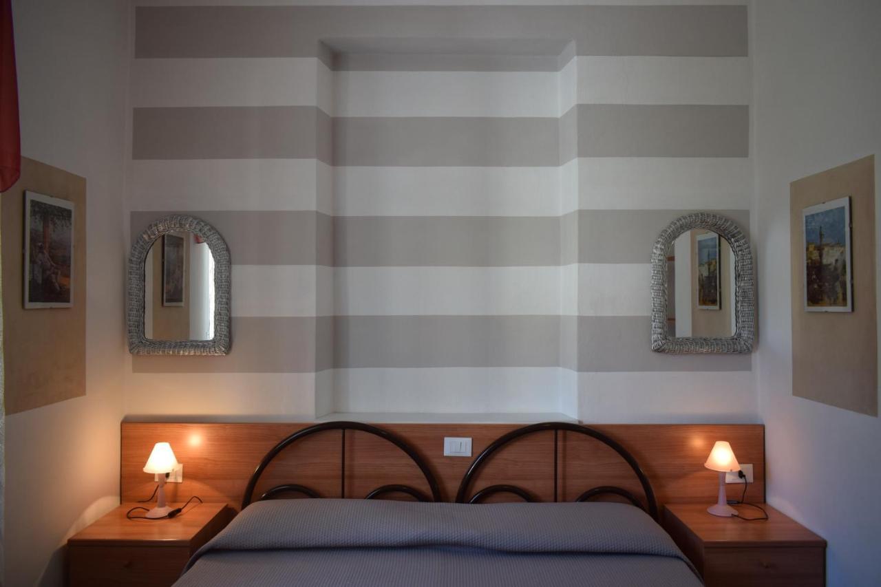 Albergo Al Pescatore เบรนโซเน ซูล การ์ดา ภายนอก รูปภาพ