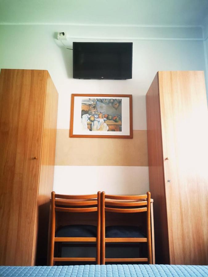 Albergo Al Pescatore เบรนโซเน ซูล การ์ดา ภายนอก รูปภาพ